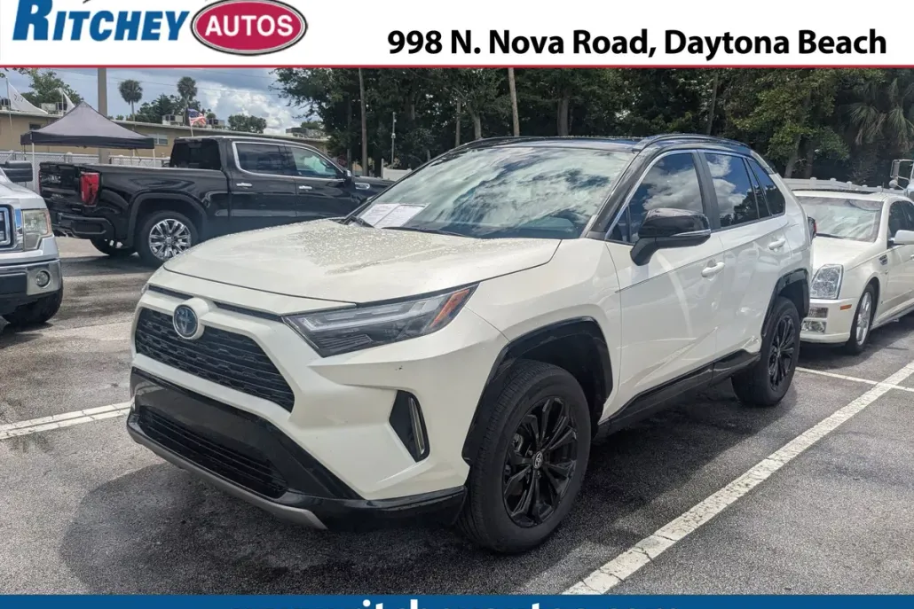 2022 Toyota RAV4 Hybrid XSE photo 1