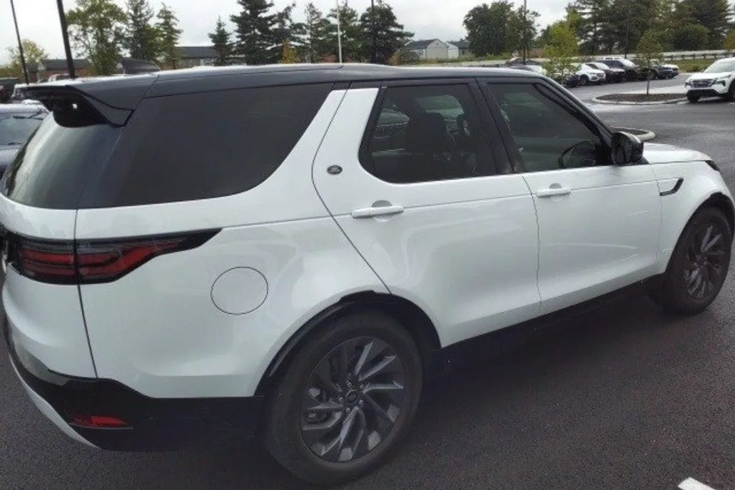 2022 Land Rover Discovery P300 S S R-Dynamic photo 1