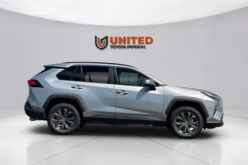 2022 Toyota RAV4 Hybrid XLE Premium photo 1