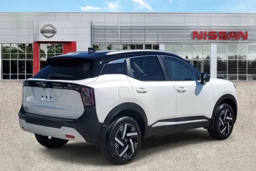 2026 Nissan Kicks SV photo 1