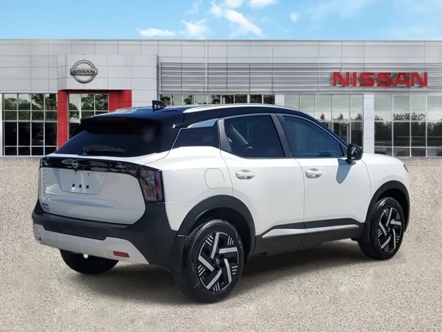 2026 Nissan Kicks SV photo 1