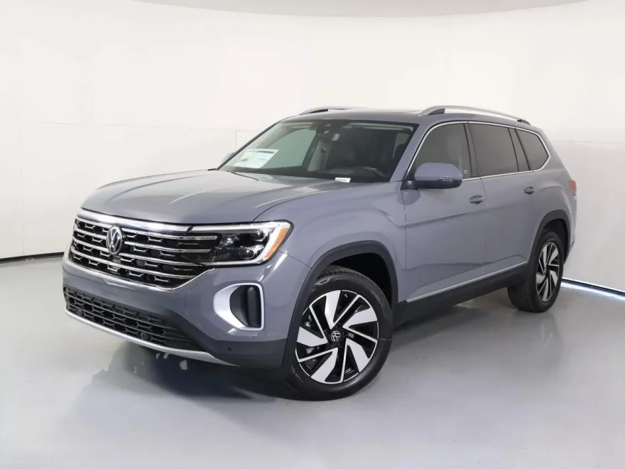 2025 Volkswagen Atlas SEL photo 1