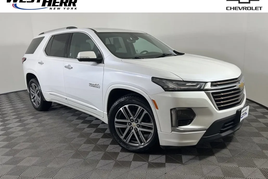 2023 Chevrolet Traverse High Country photo 1