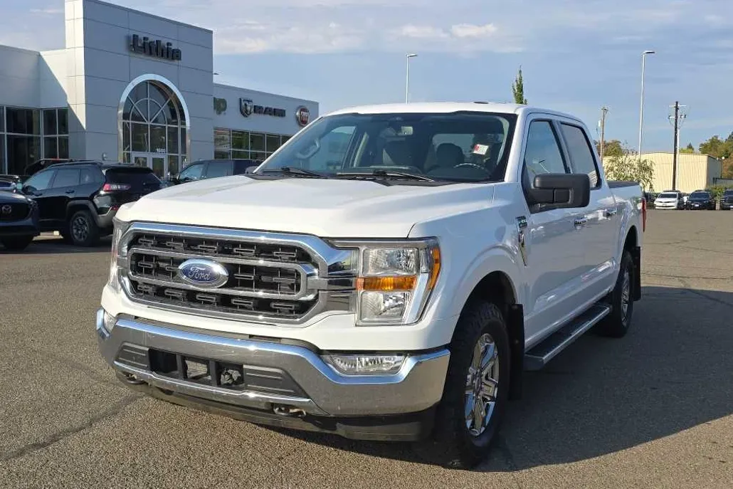 2023 Ford F-150 XLT photo 1