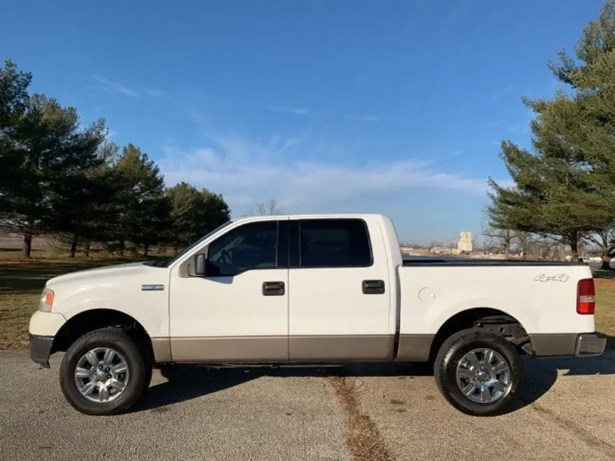2004 Ford F-150 XLT photo 1