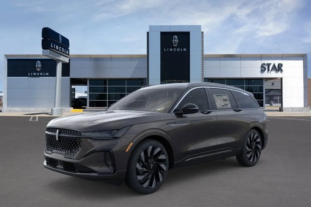 2025 Lincoln Nautilus Black Label photo 1