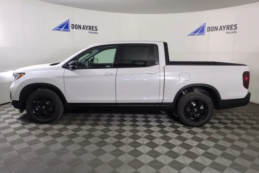 2026 Honda Ridgeline Black Edition photo 1