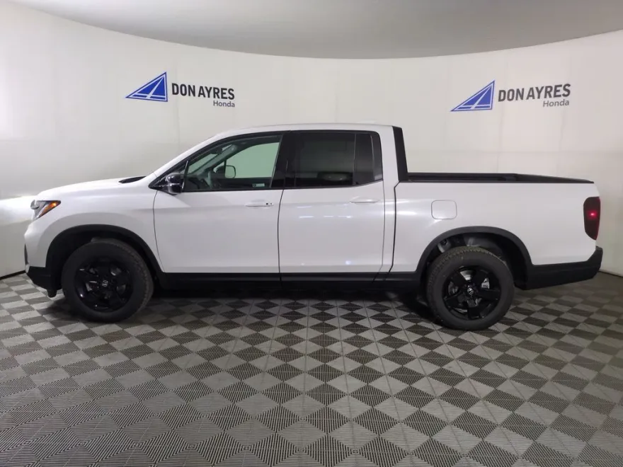 2026 Honda Ridgeline Black Edition photo 1
