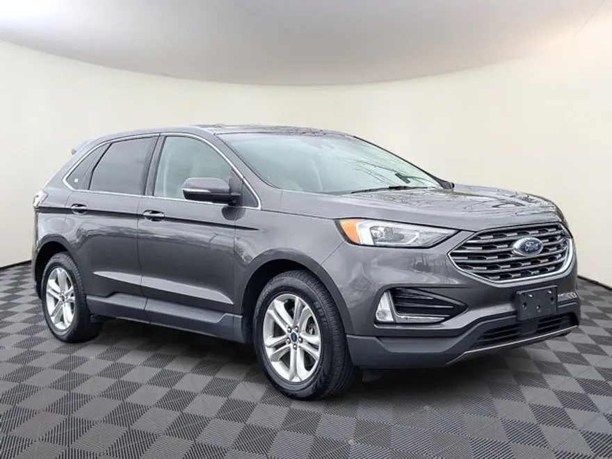 2020 Ford Edge SEL photo 1