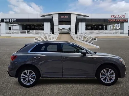 2024 Audi Q3 S line Premium photo 4