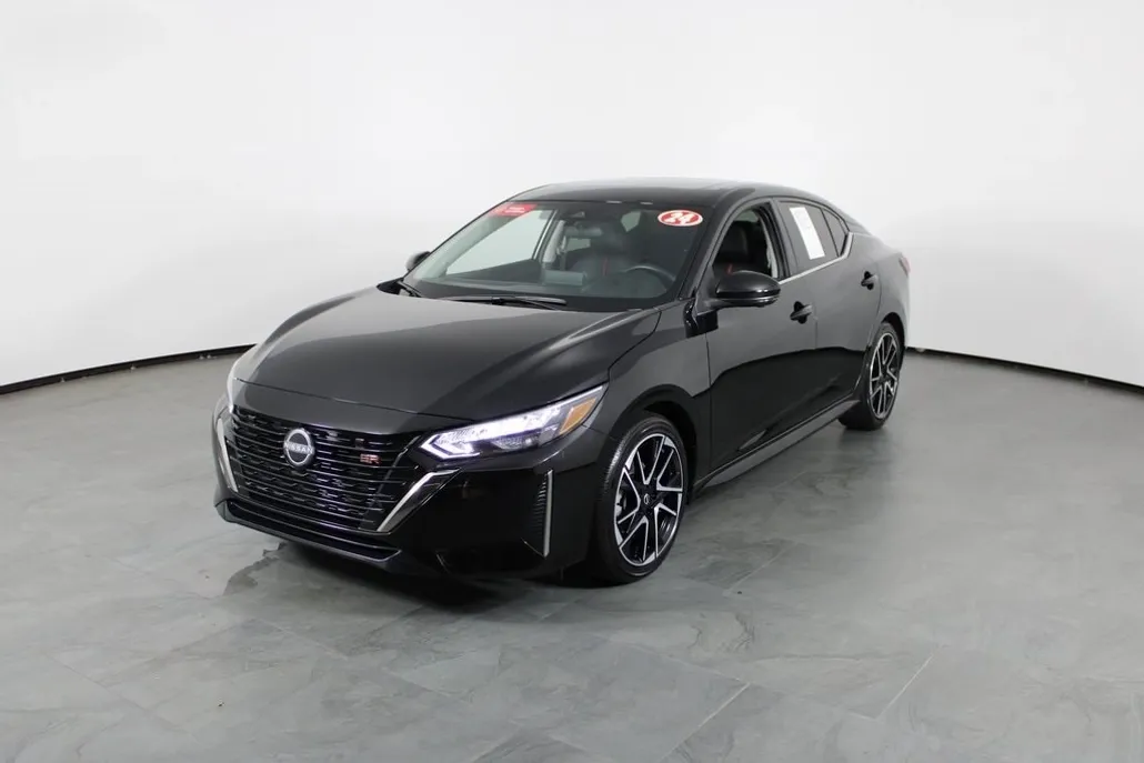 2024 Nissan Sentra SR photo 1
