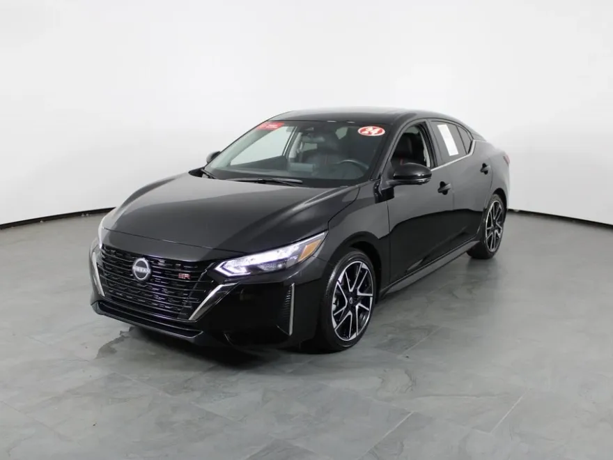 2024 Nissan Sentra SR photo 1