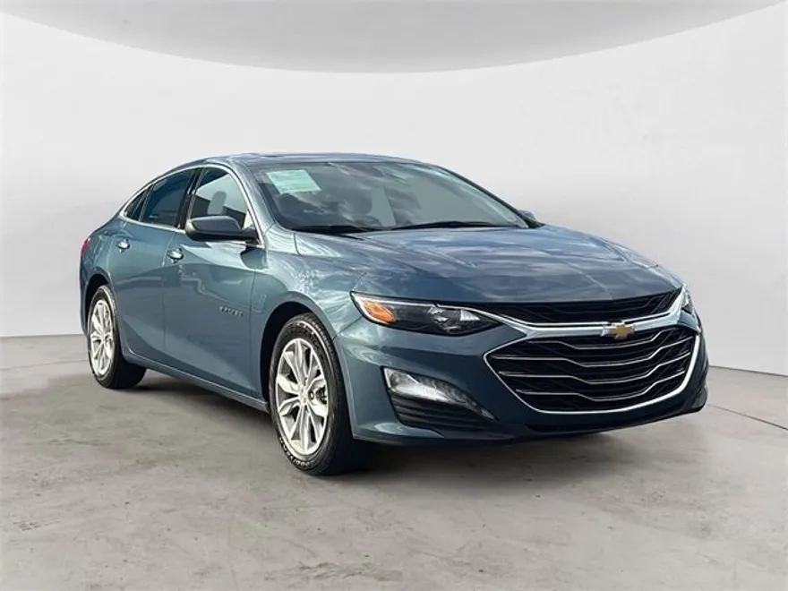 2024 Chevrolet Malibu 1LT photo 1