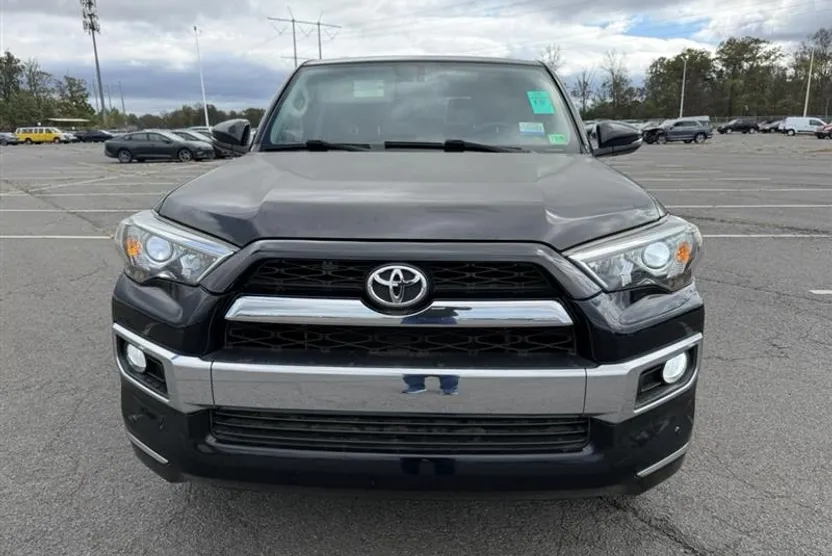2019 Toyota 4Runner Limited 4WD photo 1