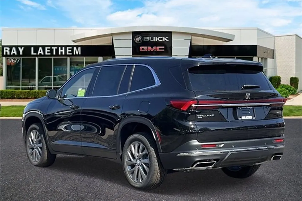 2026 Buick Enclave Preferred photo 1