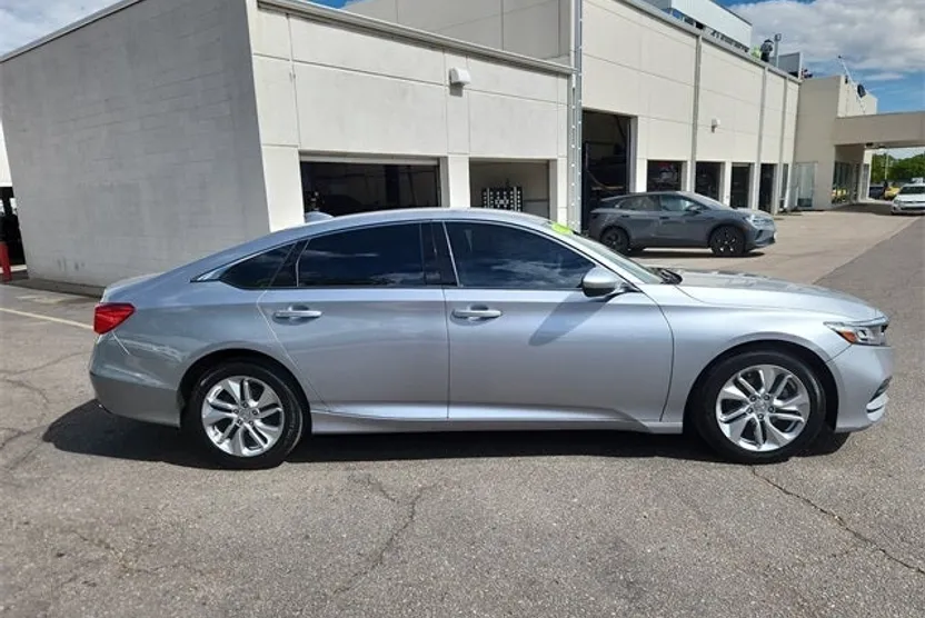 2019 Honda Accord LX photo 1