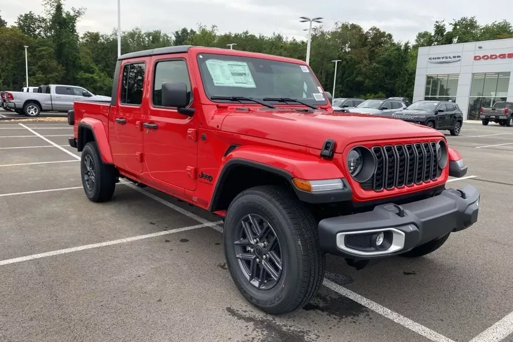 2025 Jeep Gladiator Sport photo 1