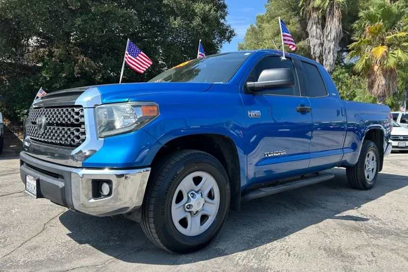 2018 Toyota Tundra SR5 Double Cab photo 1