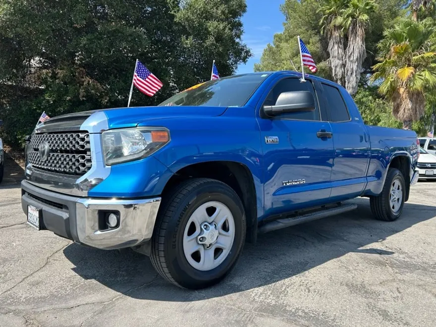 2018 Toyota Tundra SR5 Double Cab photo 1