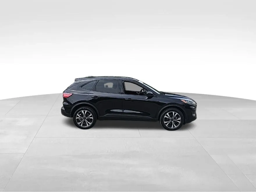 2022 Ford Escape SEL photo 4
