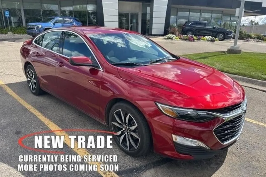 2023 Chevrolet Malibu RS photo 1