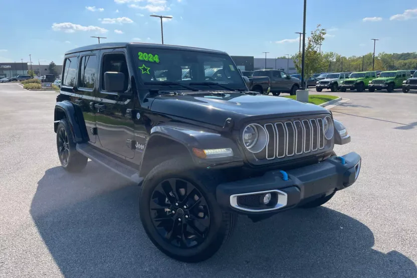 2024 Jeep Wrangler 4xe Sahara photo 1