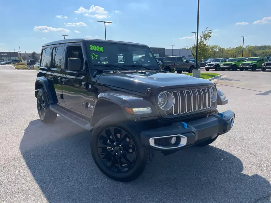 2024 Jeep Wrangler 4xe Sahara photo 1