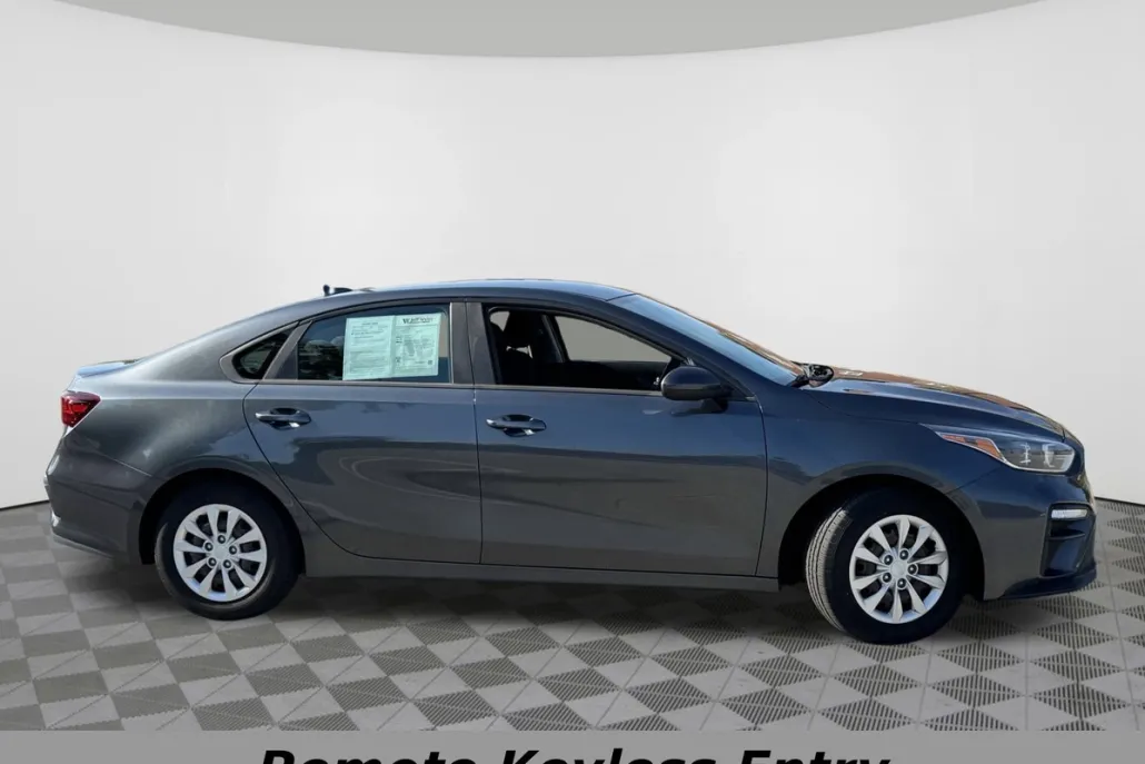 2019 Kia Forte FE photo 1