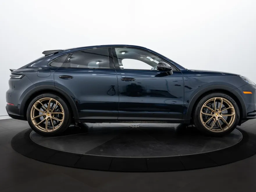 2024 Porsche Cayenne Turbo GT photo 8