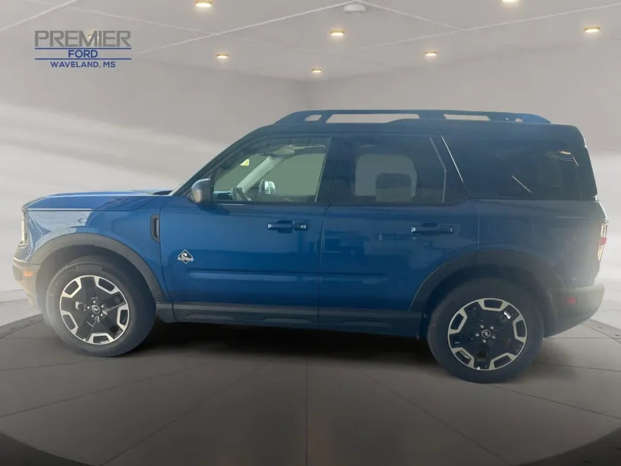 2024 Ford Bronco Sport Outer Banks photo 1
