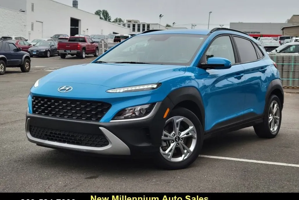 2023 Hyundai Kona SEL photo 1