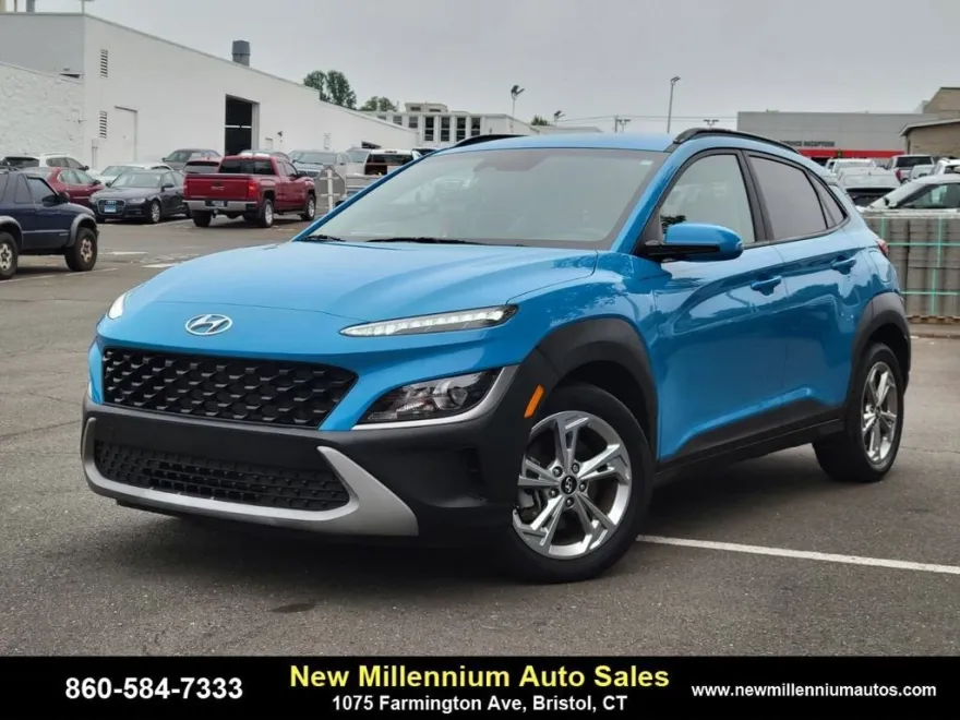 2023 Hyundai Kona SEL photo 1