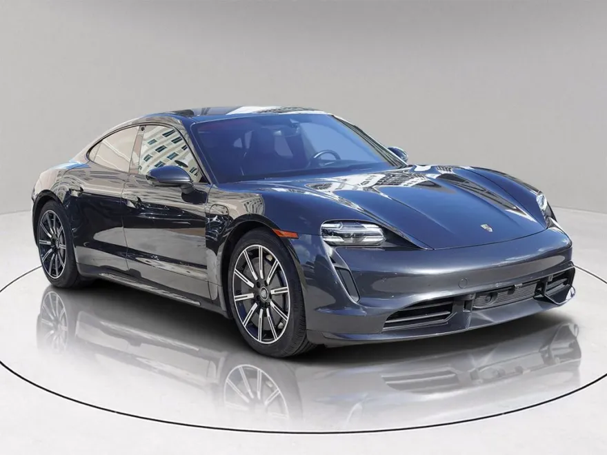 2020 Porsche Taycan Turbo photo 1