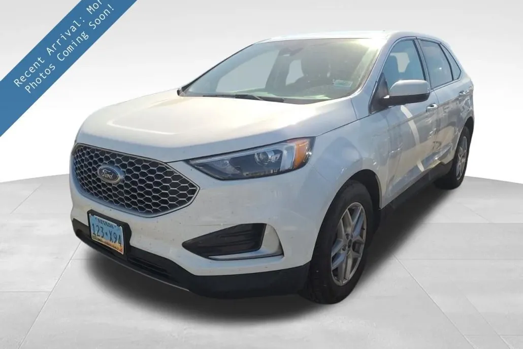 2023 Ford Edge SEL photo 1