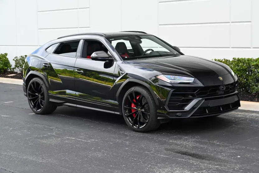 2020 Lamborghini Urus Base photo 1