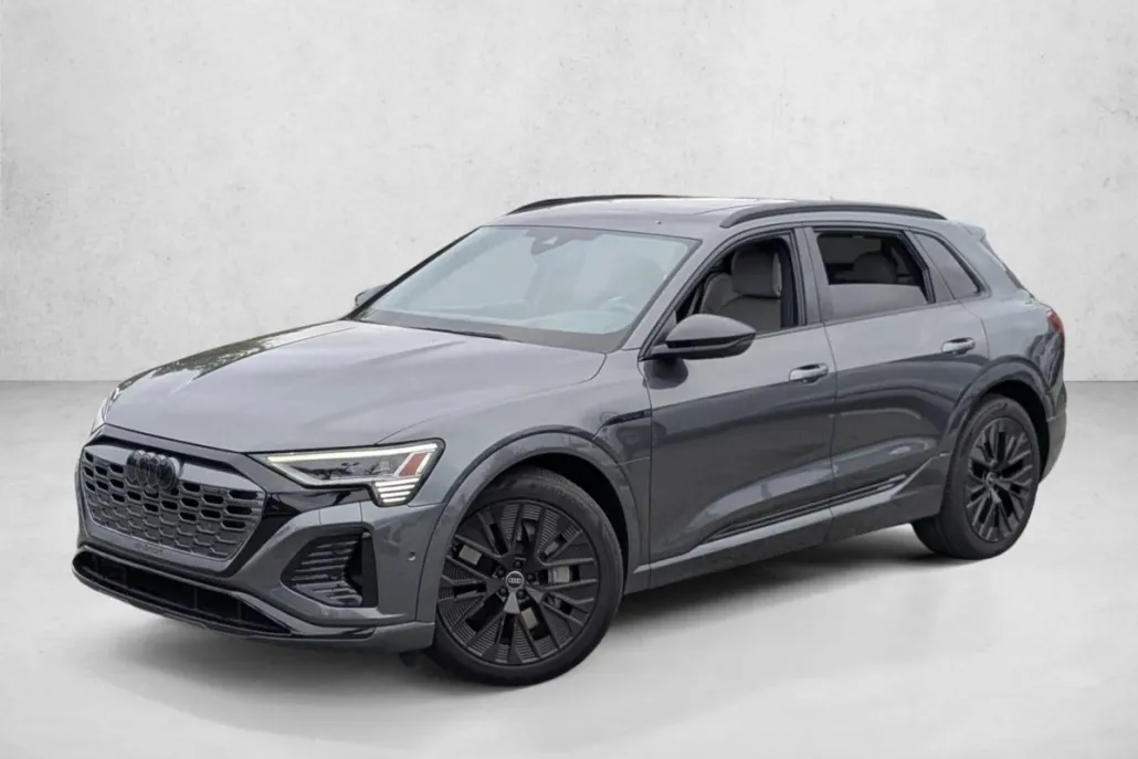 2024 Audi Q8 E-tron Prestige photo 1