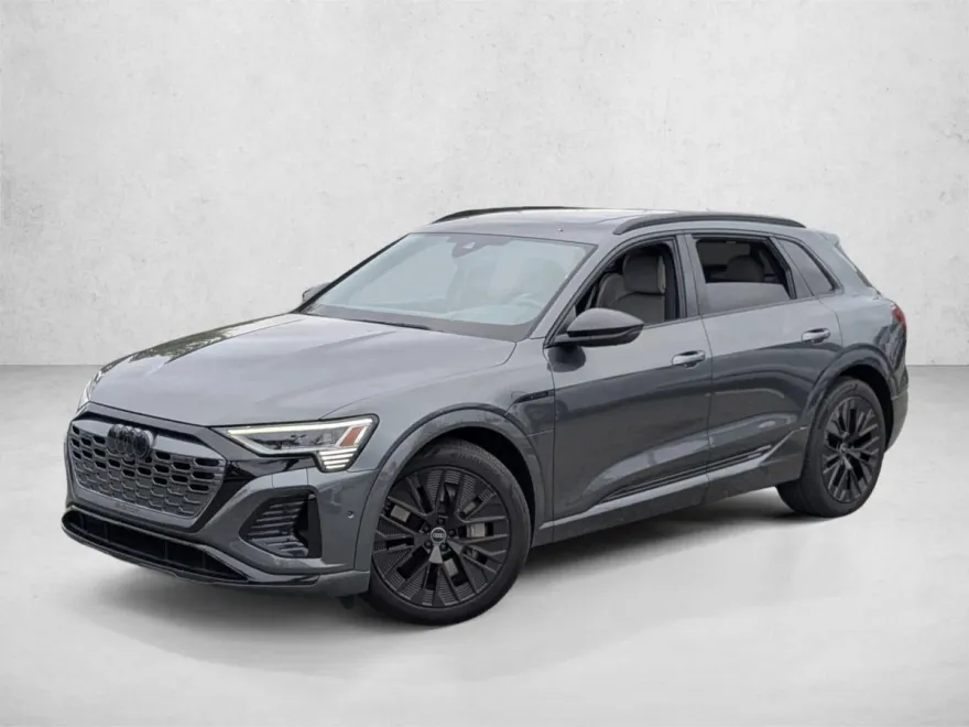 2024 Audi Q8 E-tron Prestige photo 1