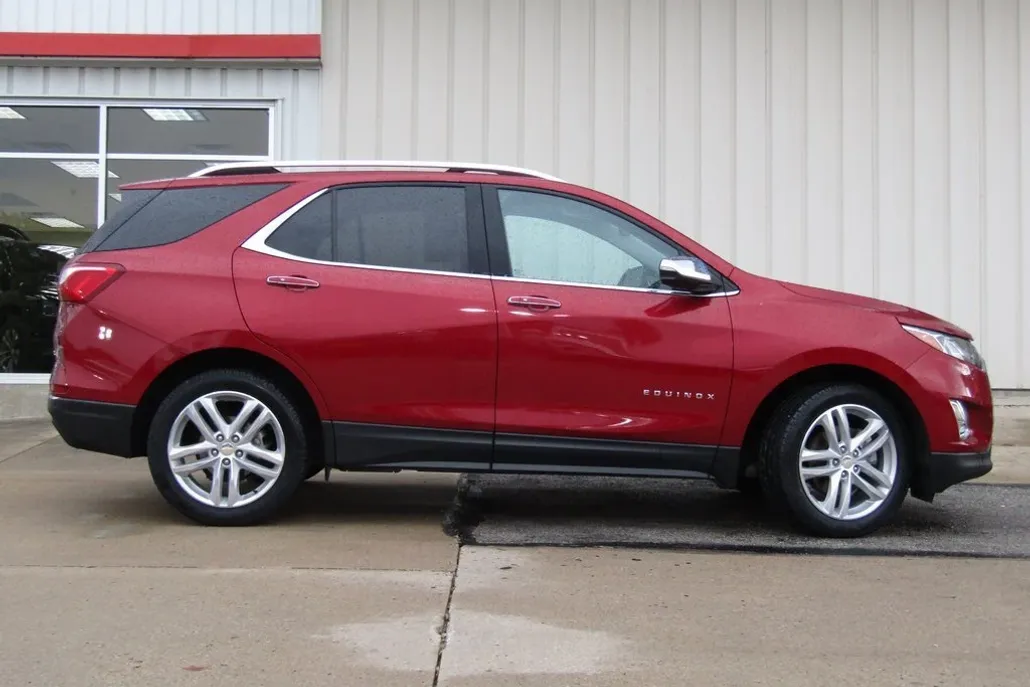 2019 Chevrolet Equinox Premier photo 1
