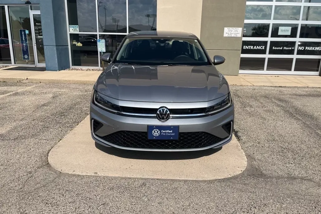 2025 Volkswagen Jetta 1.5T S photo 1