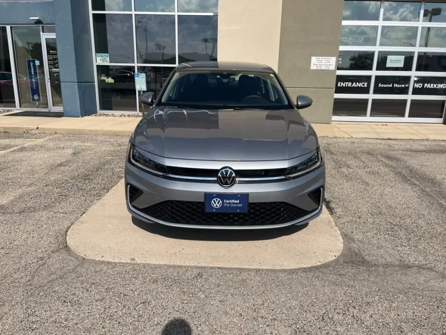 2025 Volkswagen Jetta 1.5T S photo 1
