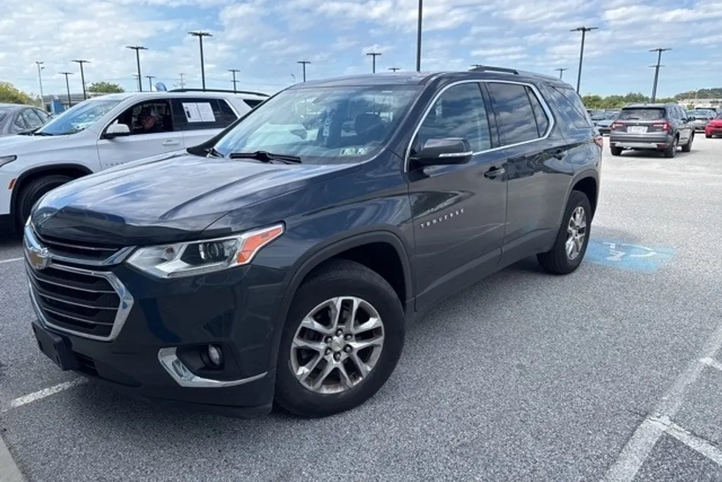 2018 Chevrolet Traverse Cloth 1LT photo 1