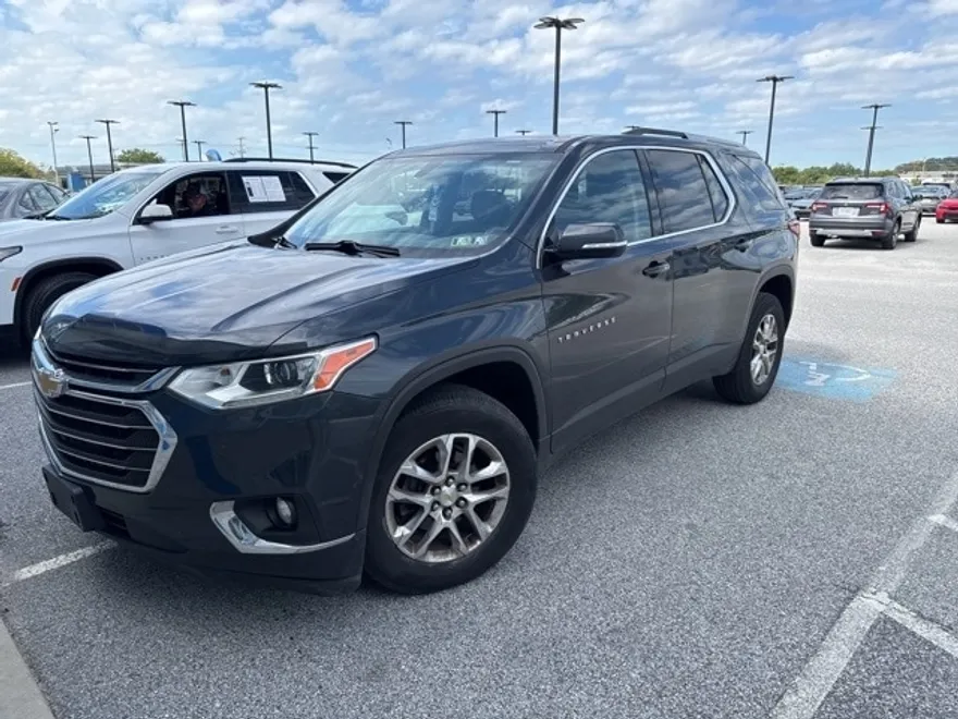 2018 Chevrolet Traverse Cloth 1LT photo 1