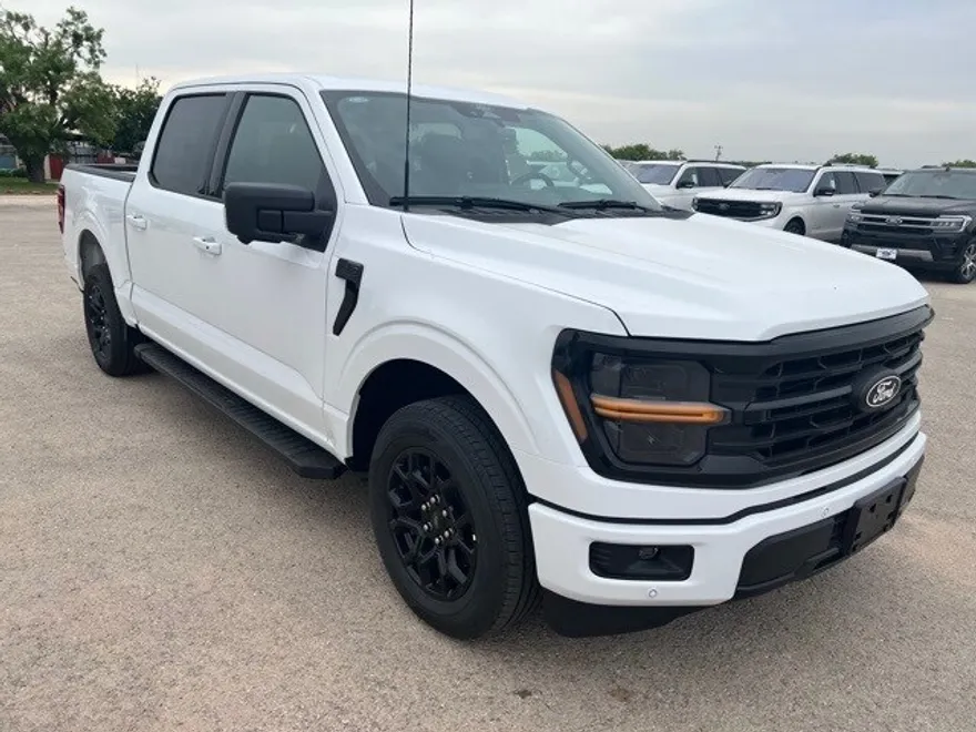 2025 Ford F-150 XLT photo 1