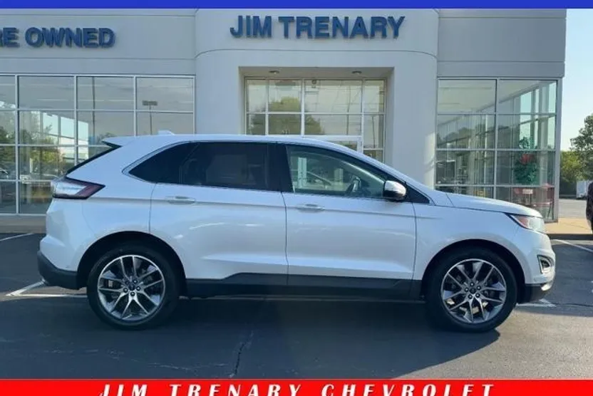 2015 Ford Edge Titanium photo 1