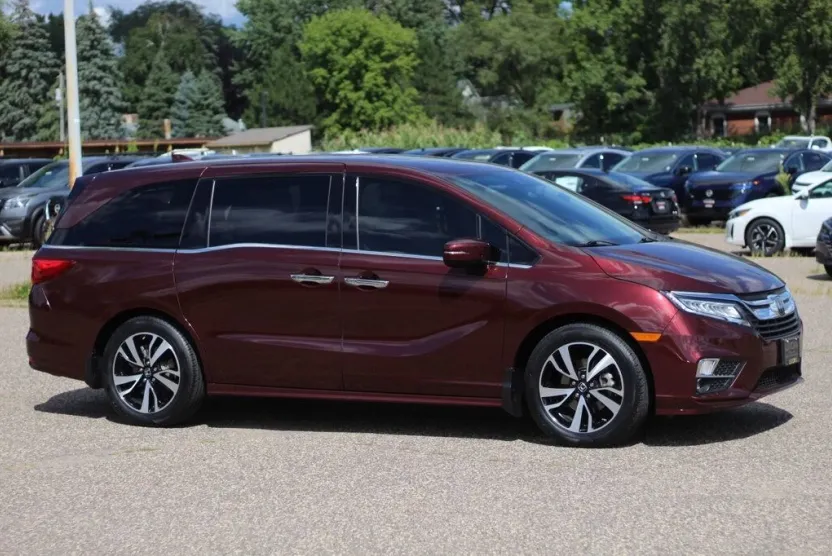2020 Honda Odyssey Elite photo 1