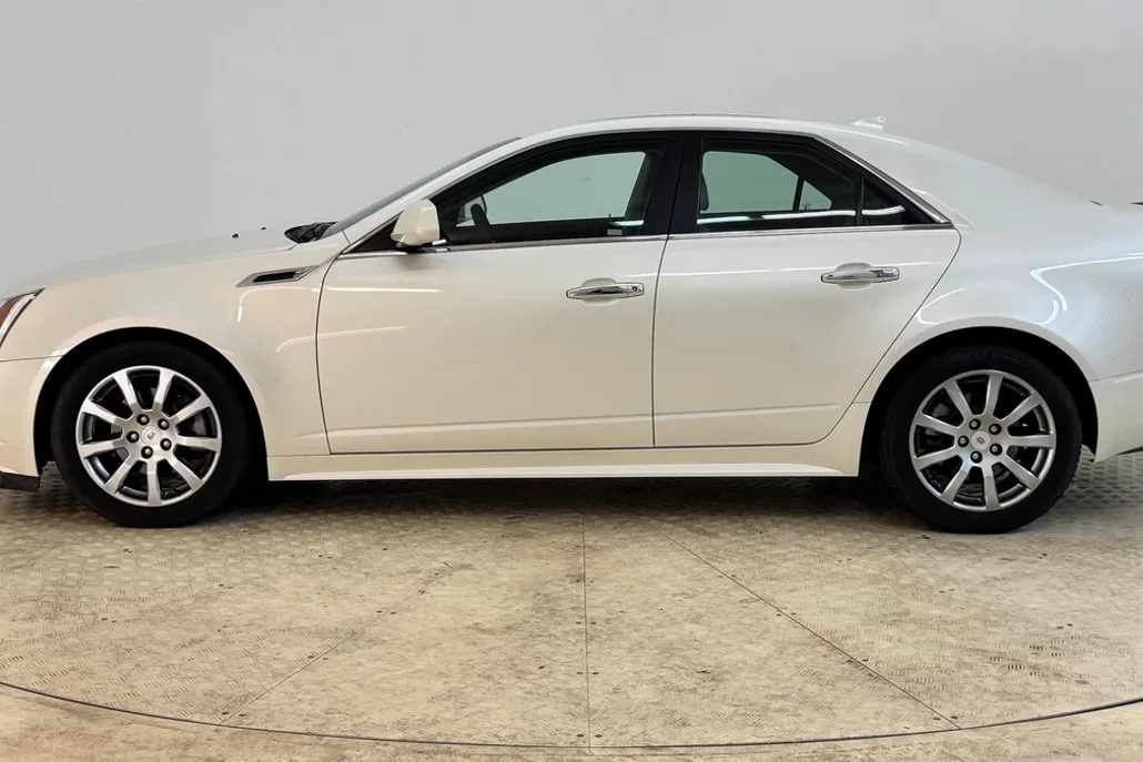 2012 Cadillac CTS Luxury photo 1