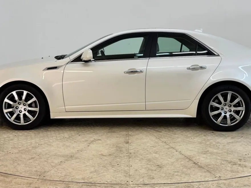 2012 Cadillac CTS Luxury photo 1