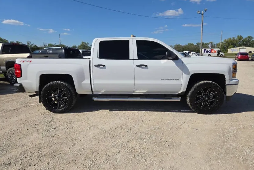 2014 Chevrolet Silverado 1500 LT photo 1
