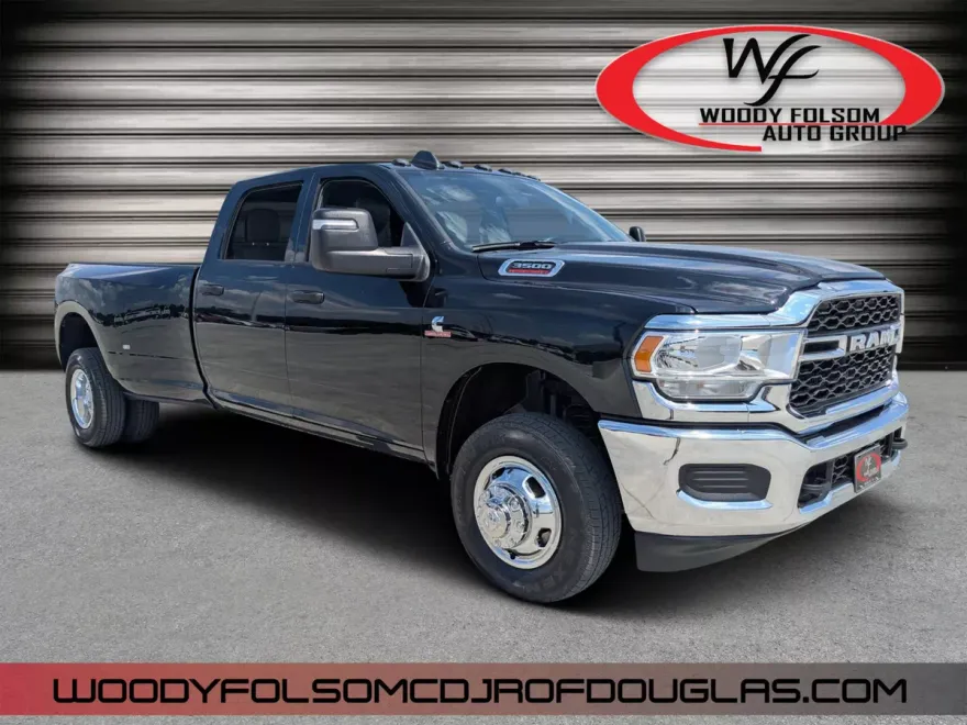 2024 Ram 3500 Tradesman photo 1
