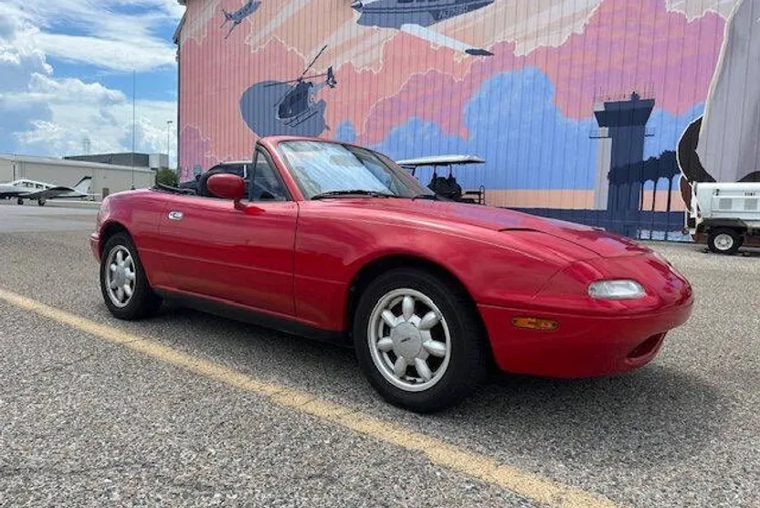 1990 Mazda MX-5 Miata Miata Base photo 1